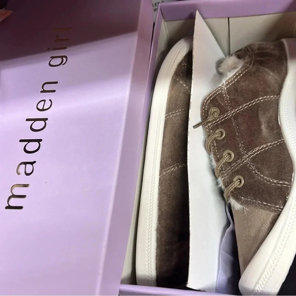 Madden Girl Bailey‎ Sneakers Taupe NIB - Picture 6 of 6